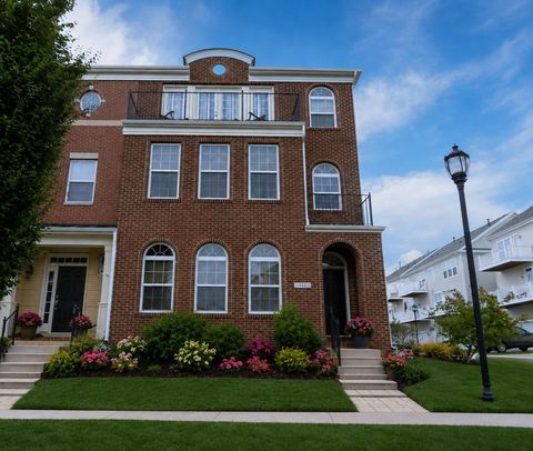 Photo of 19446 Coppermine Square, LEESBURG, VA 20176 (MLS # VALO2124626)