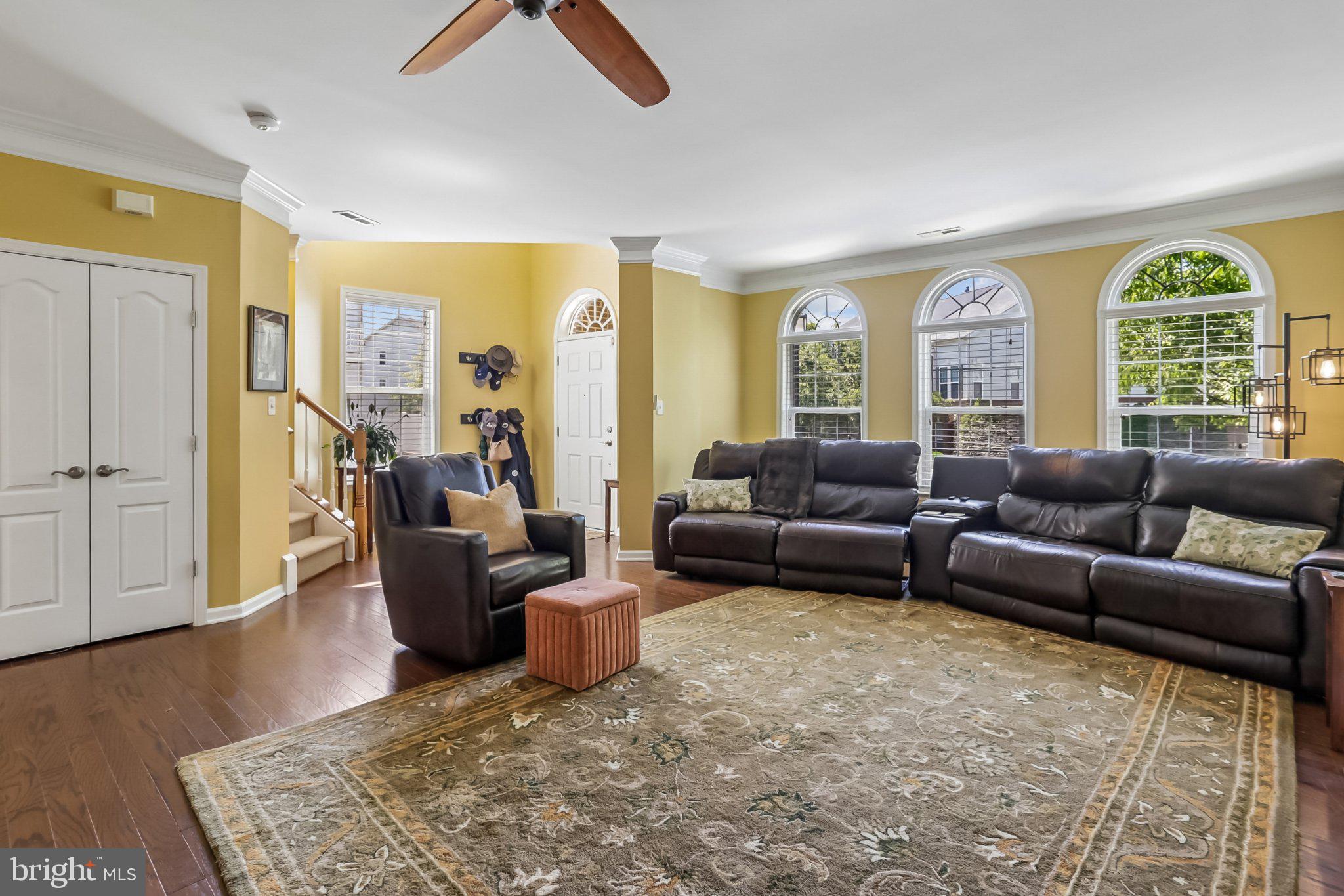 LANSDOWNE TOWN CENTER - Residential