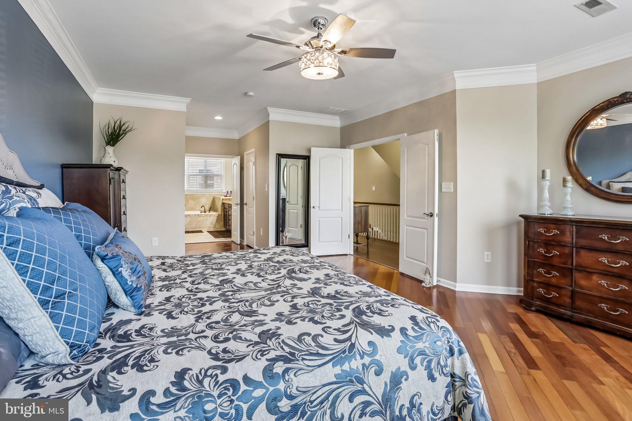 LANSDOWNE TOWN CENTER - Residential