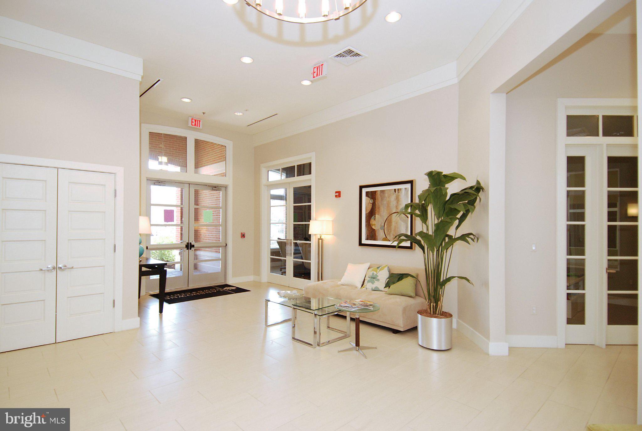 LANSDOWNE TOWN CENTER - Residential