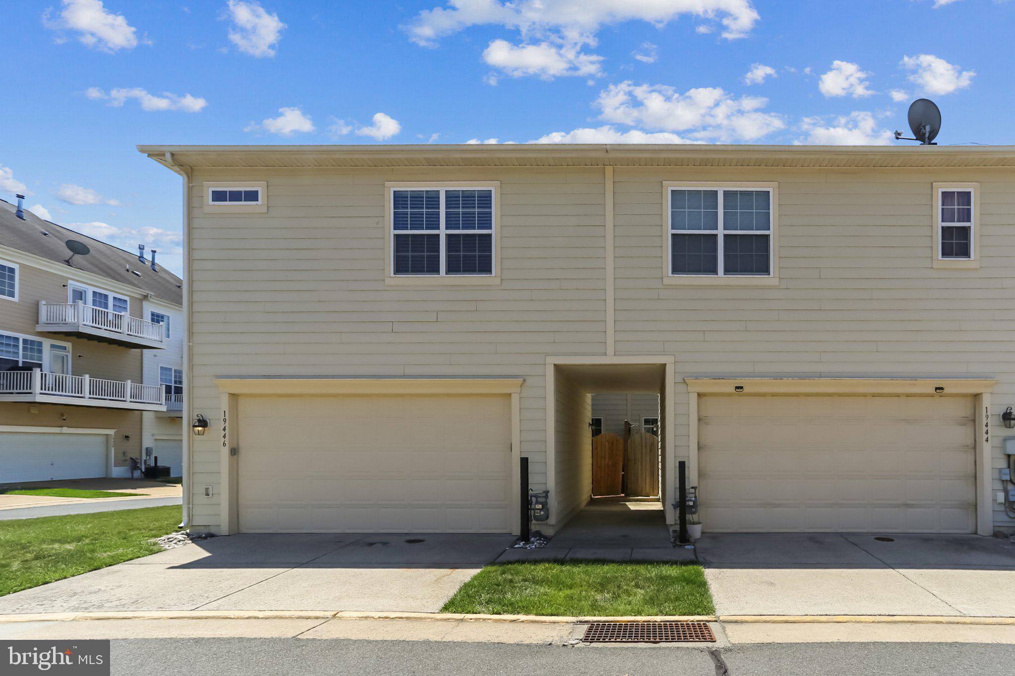 LANSDOWNE TOWN CENTER - Residential