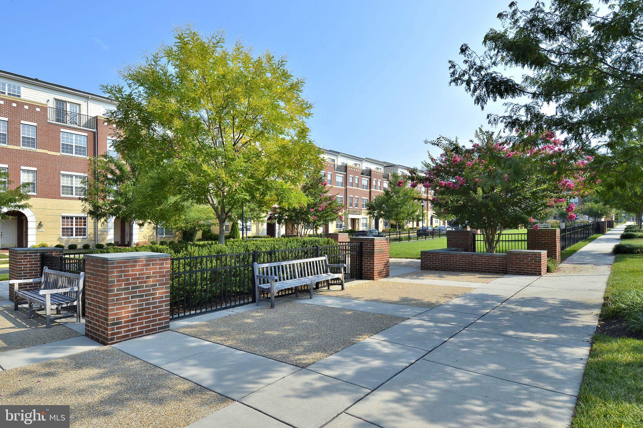 LANSDOWNE TOWN CENTER - Residential