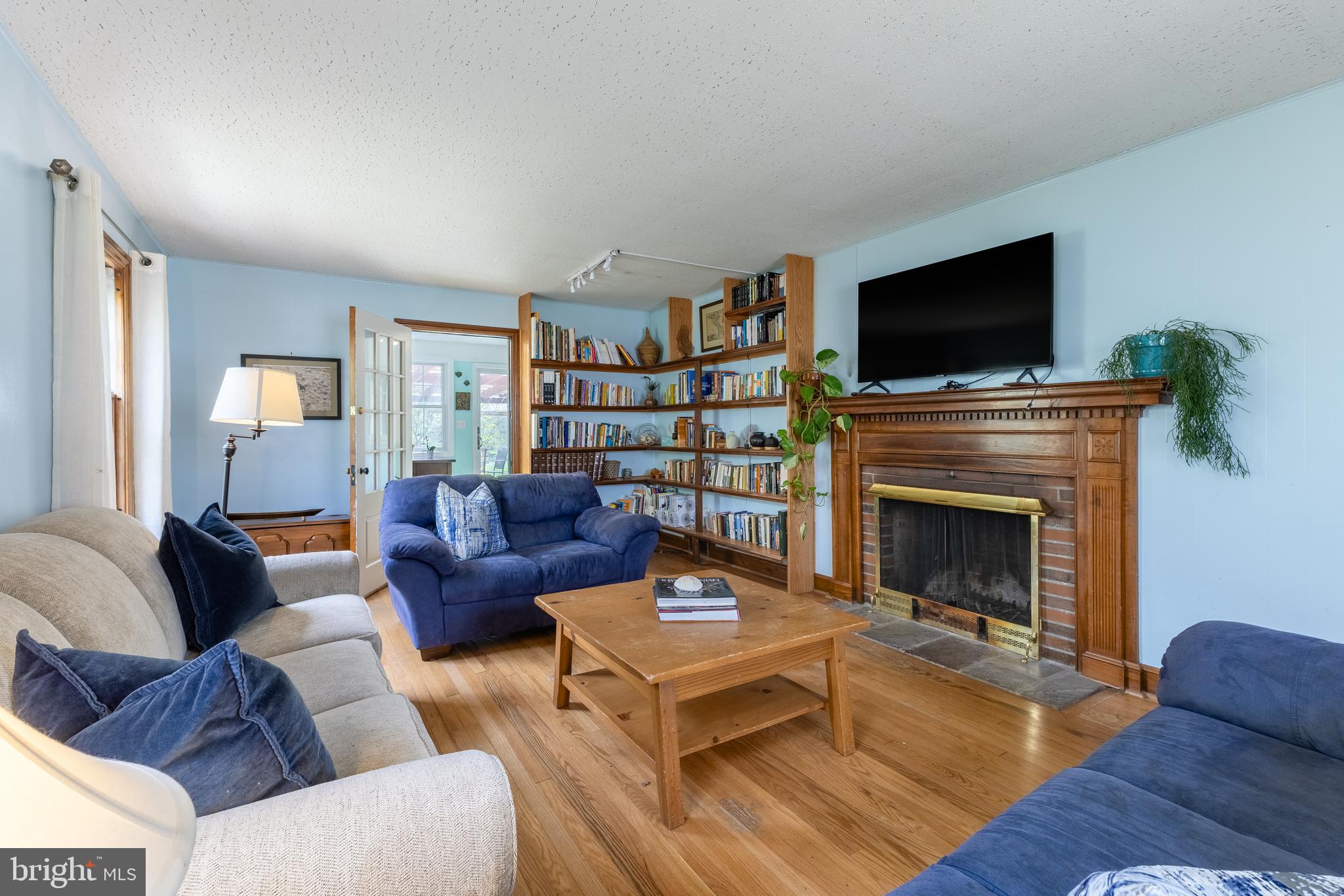 HOLMES-FOSTER - Residential