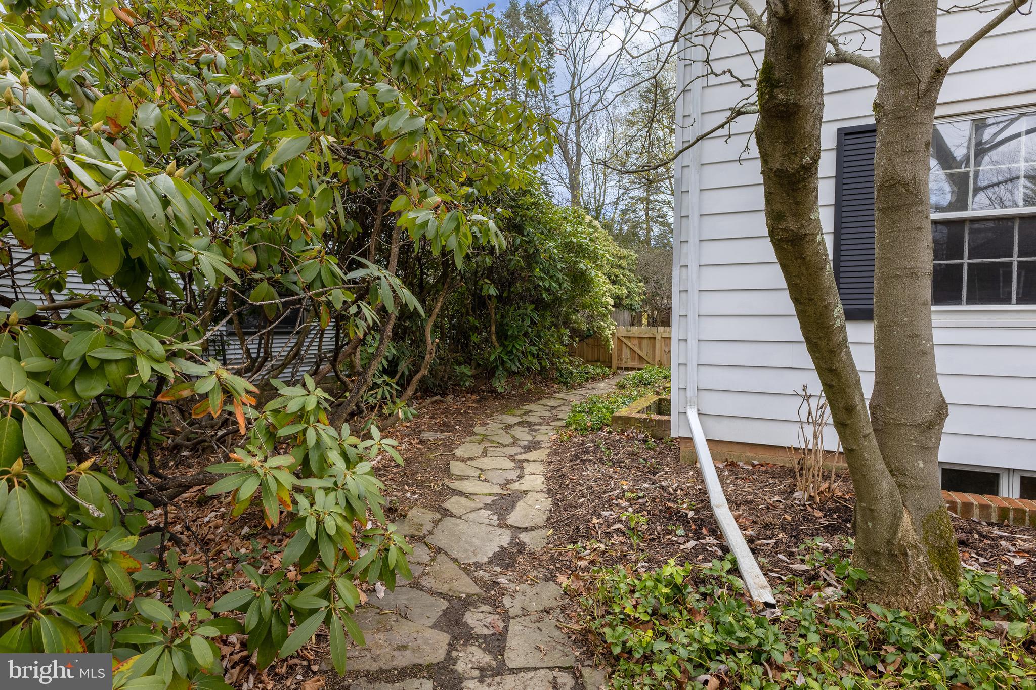 HOLMES-FOSTER - Residential