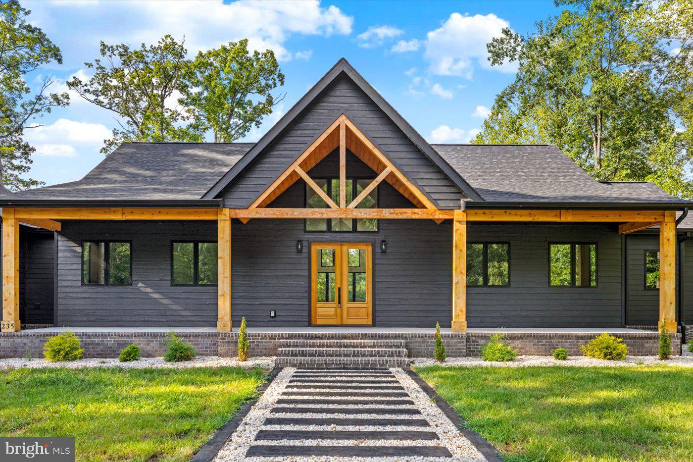 FOXWOOD MANOR - Residential