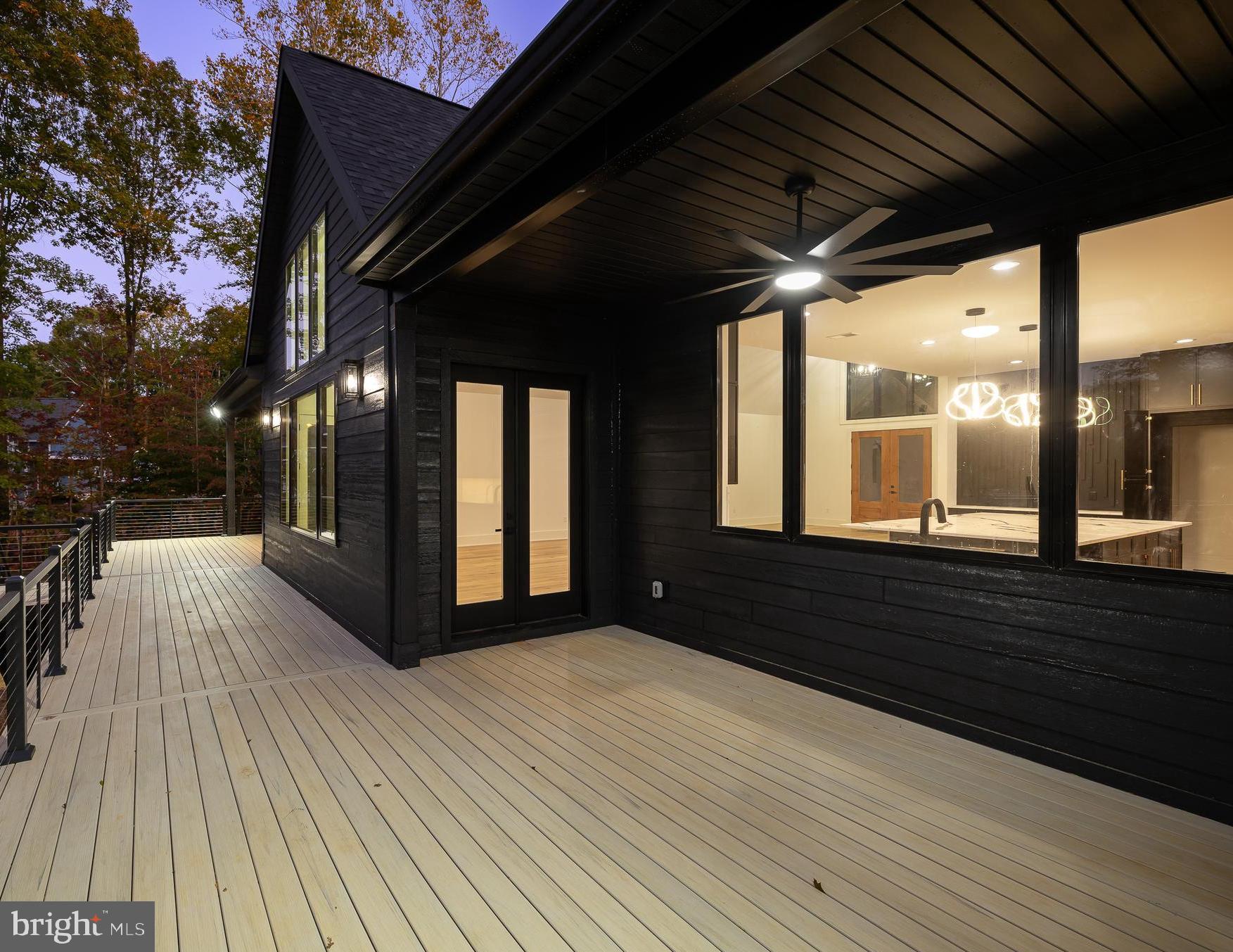 FOXWOOD MANOR - Residential