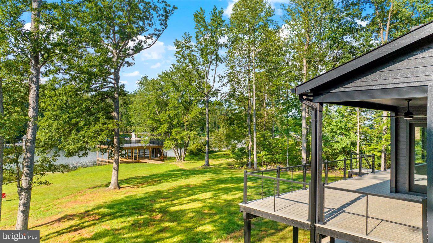 FOXWOOD MANOR - Residential