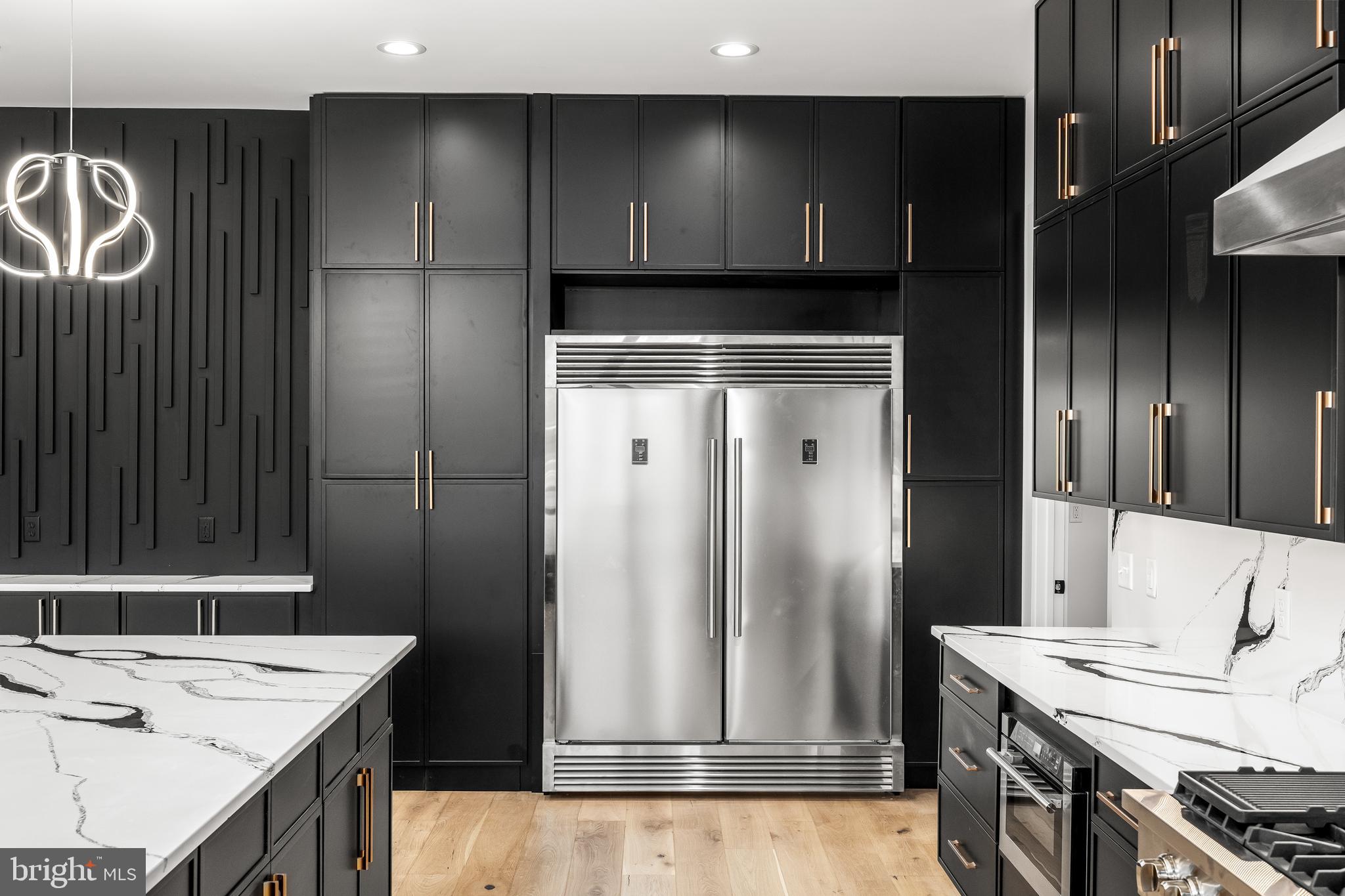 FOXWOOD MANOR - Residential