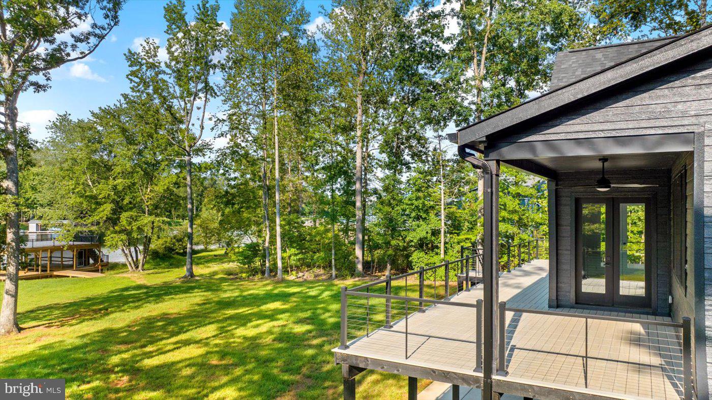 FOXWOOD MANOR - Residential