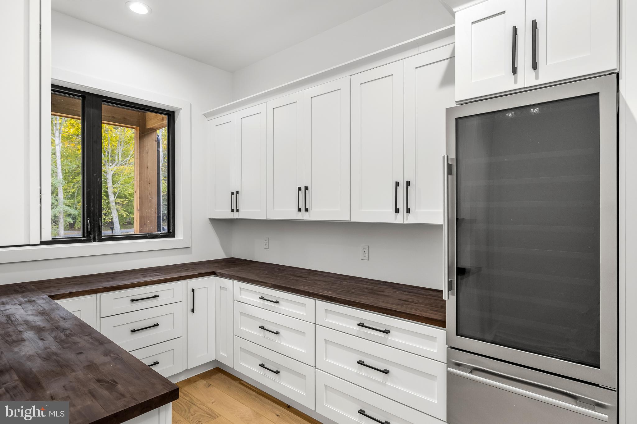 FOXWOOD MANOR - Residential