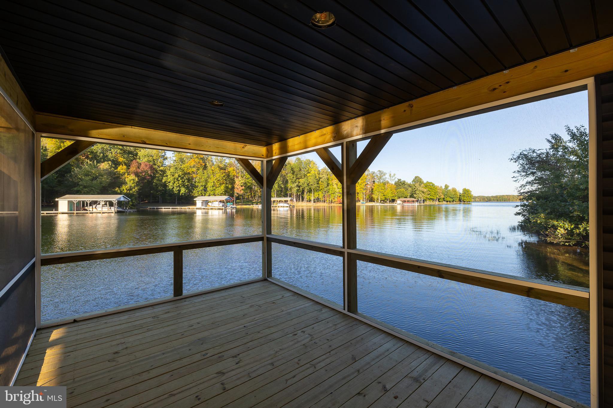 FOXWOOD MANOR - Residential