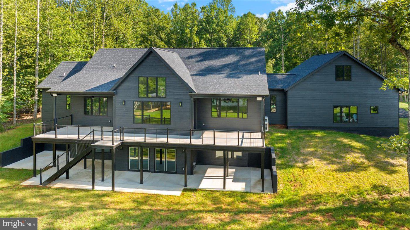 FOXWOOD MANOR - Residential