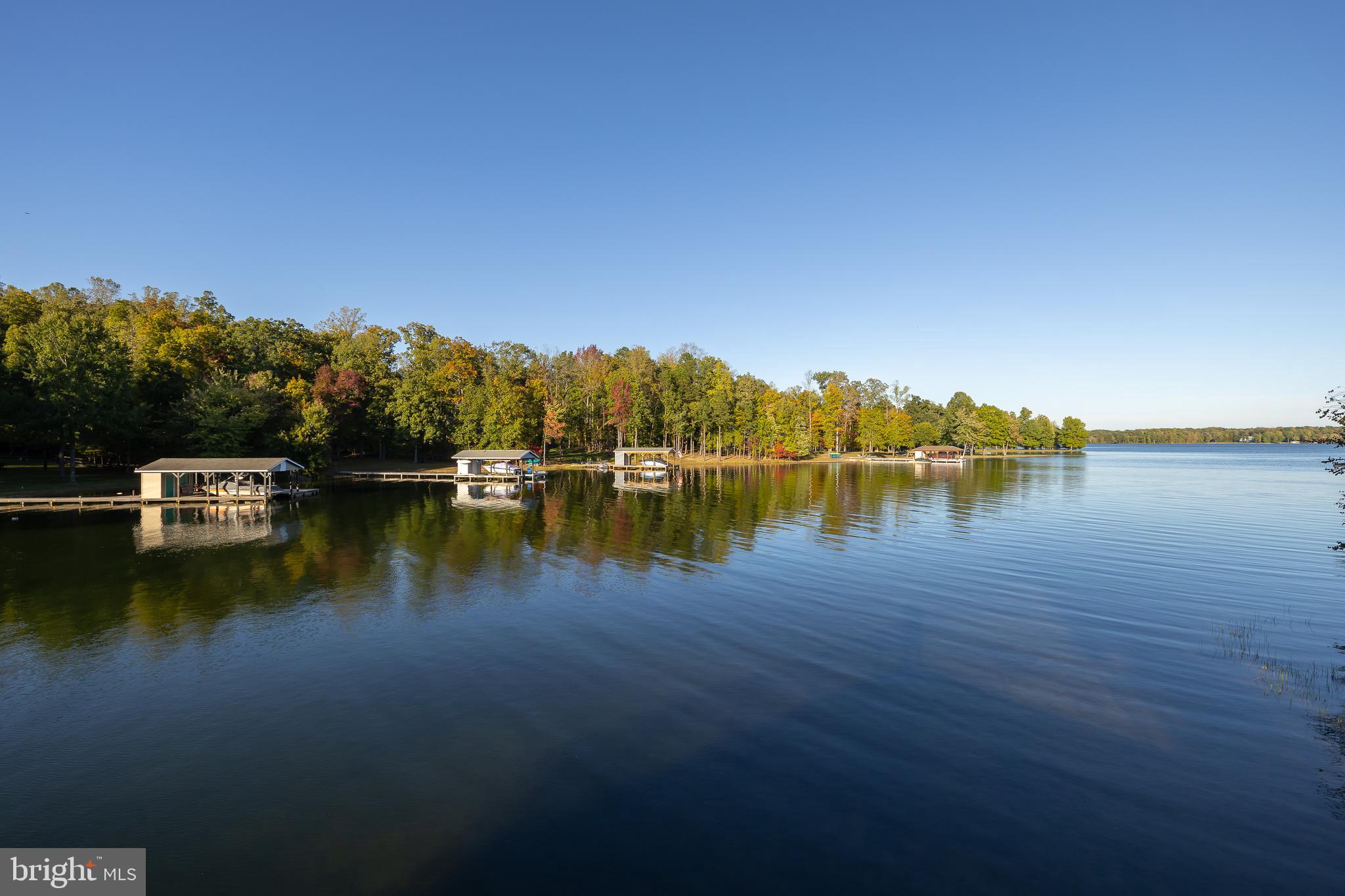 FOXWOOD MANOR - Residential