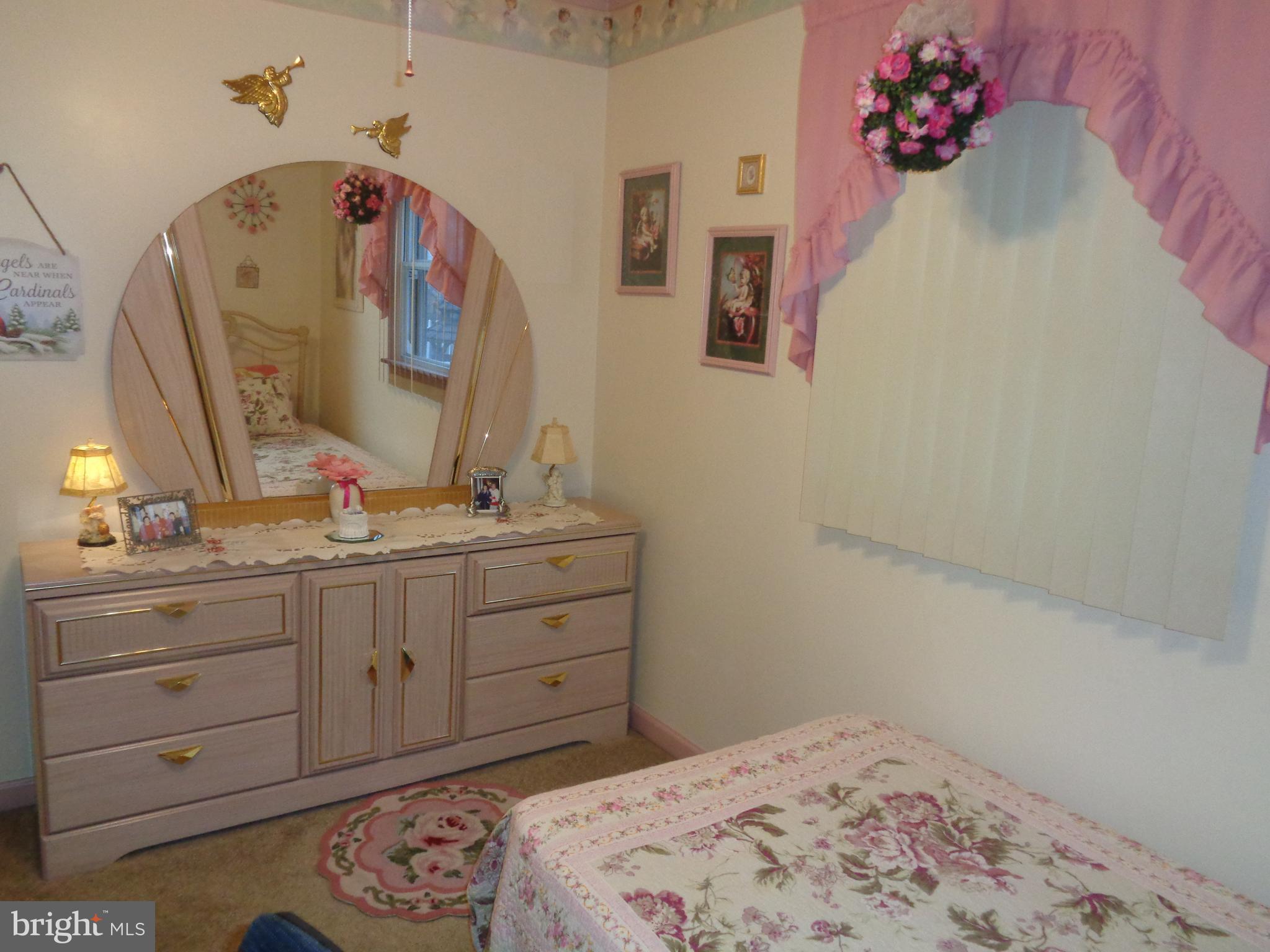 CROYDON ACRES - Residential