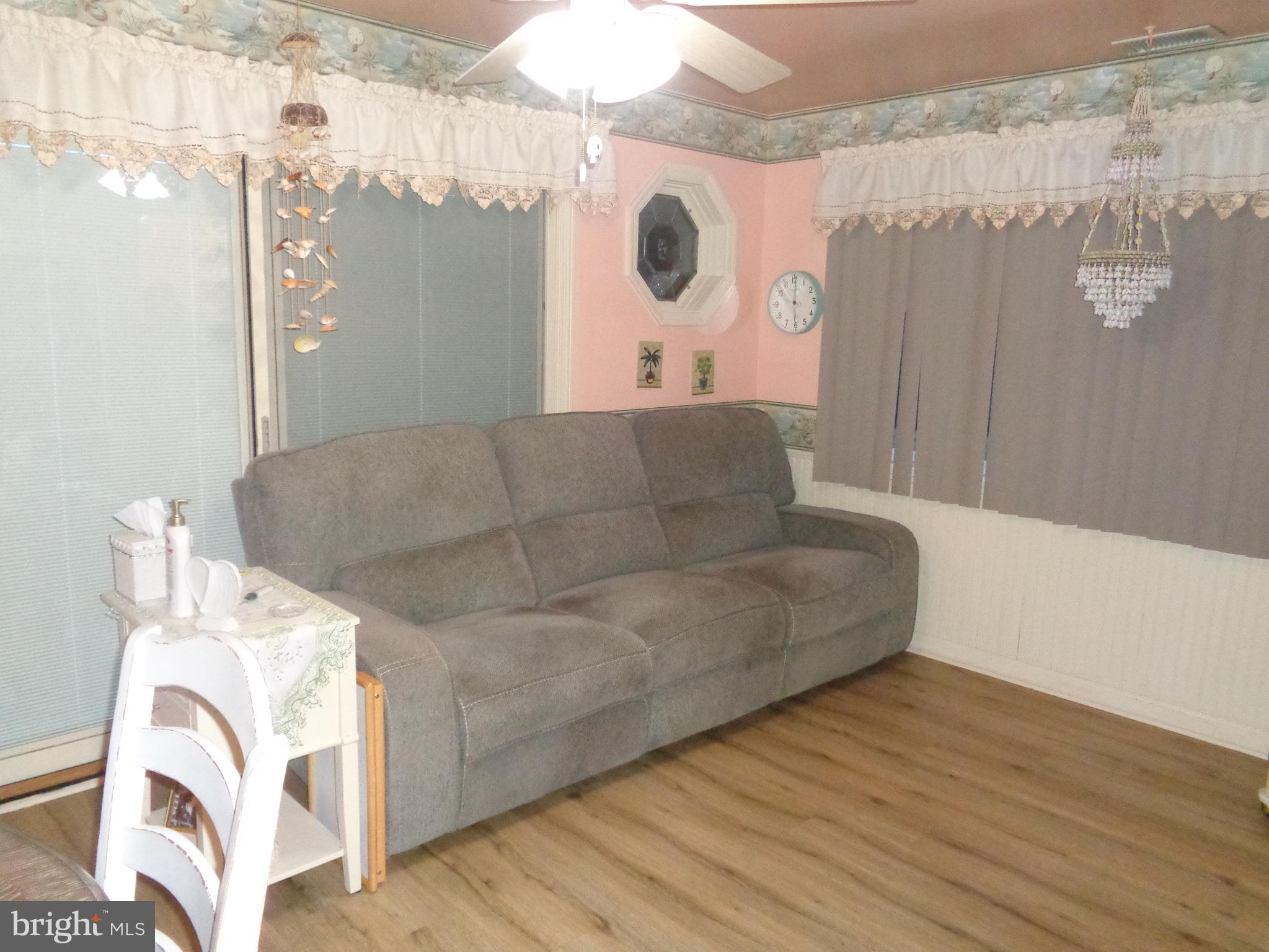 CROYDON ACRES - Residential