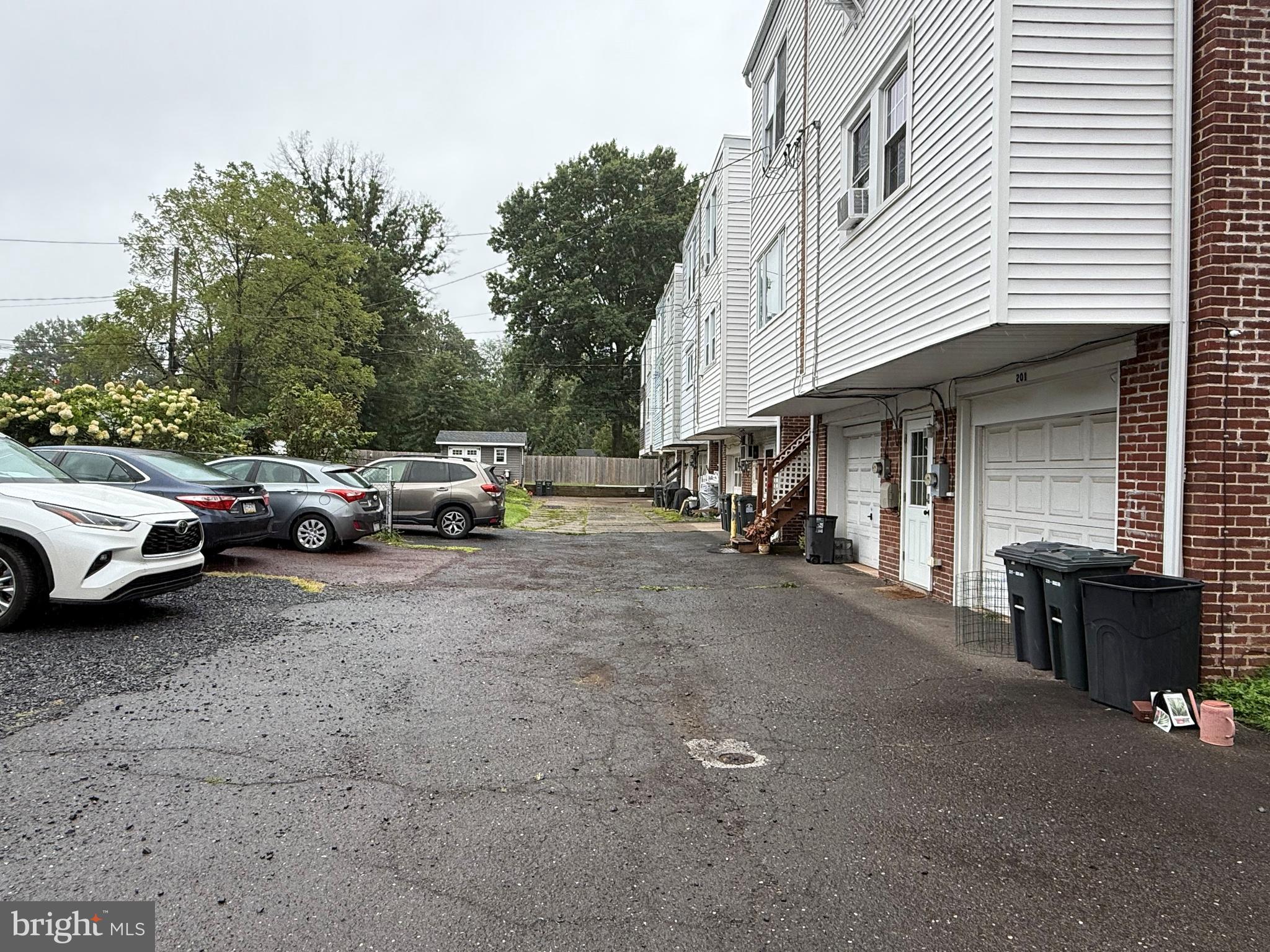 203 S 11TH STREET