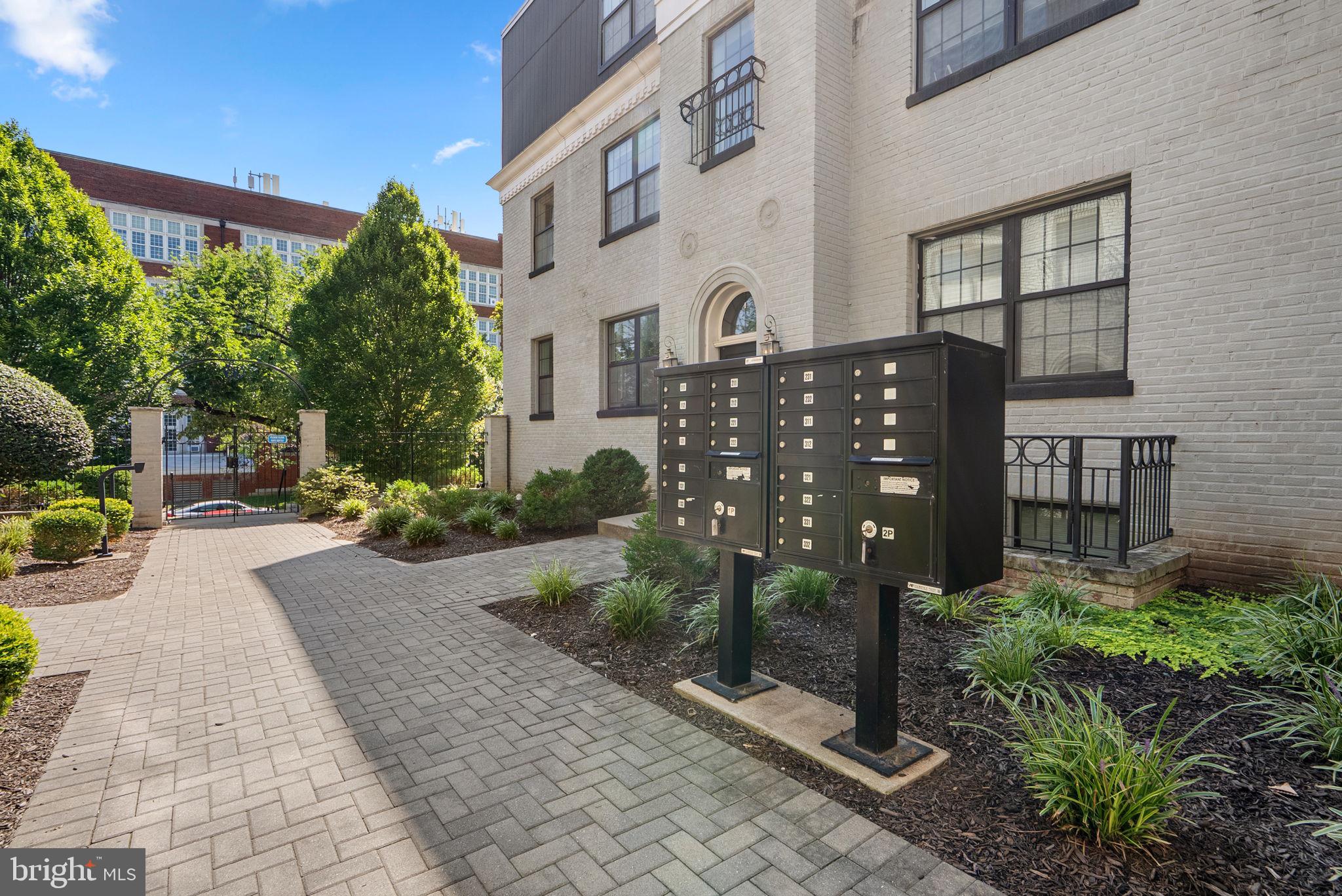 16 17TH STREET NE 112
