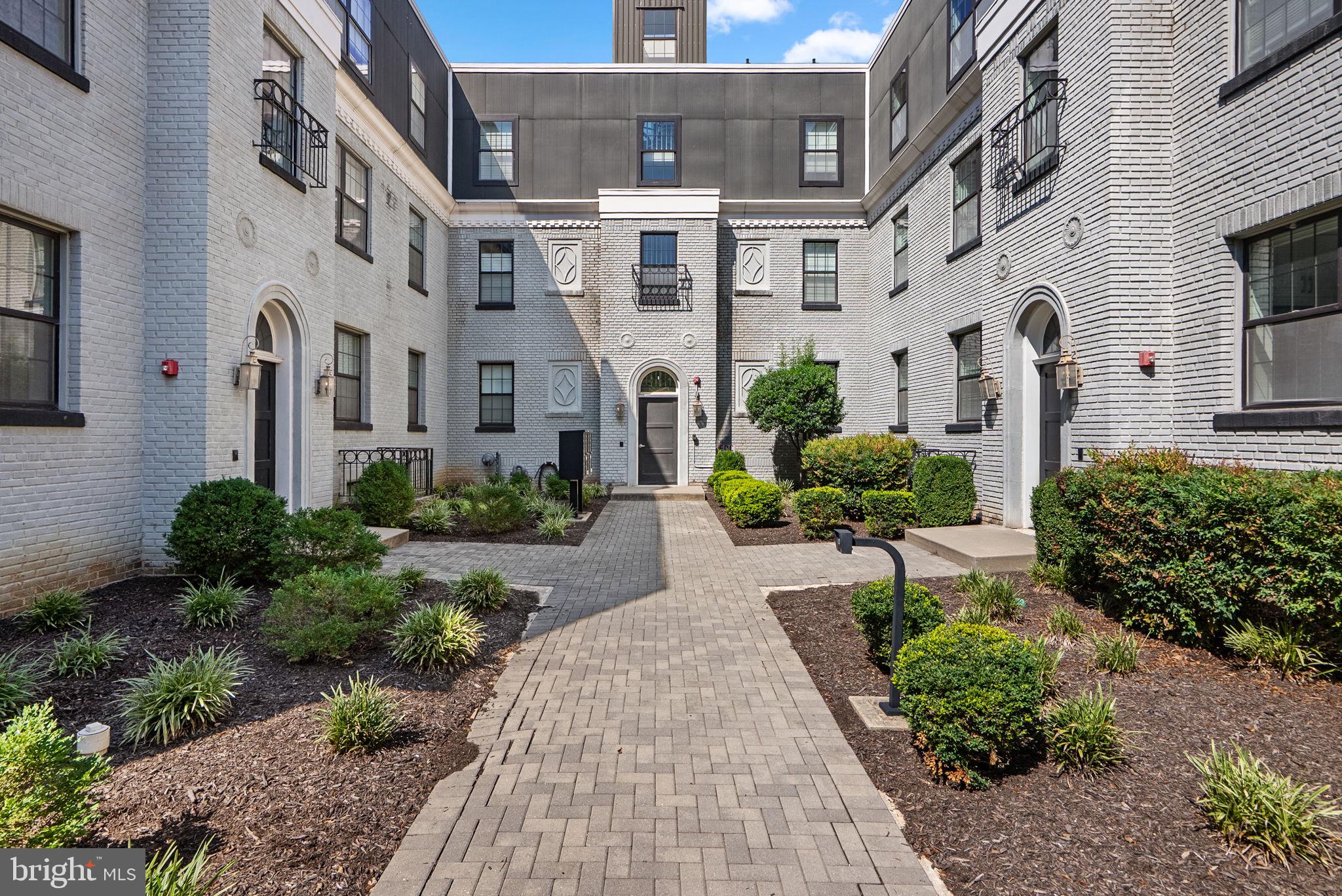 16 17TH STREET NE 112
