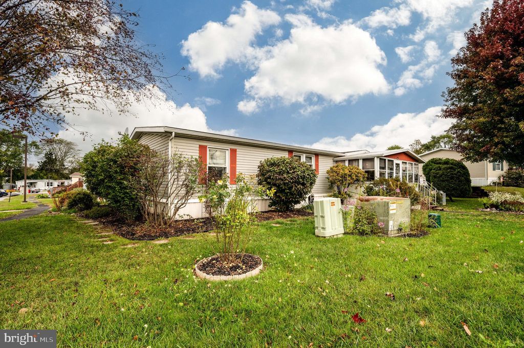 Photo of 301 Hampshire Avenue, READING, PA 19606 (MLS # PABK2064234)