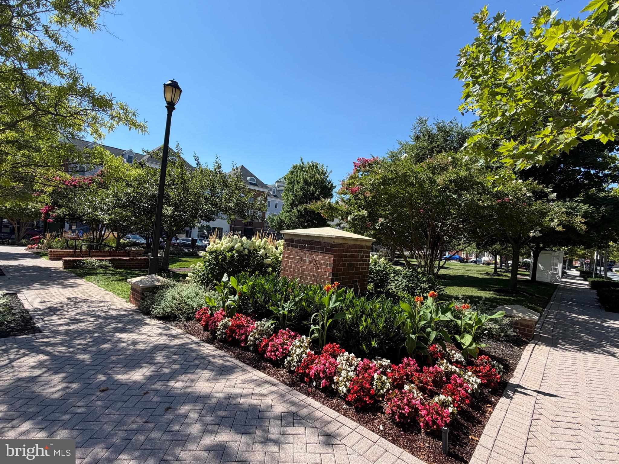 315 KING FARM BOULEVARD 301