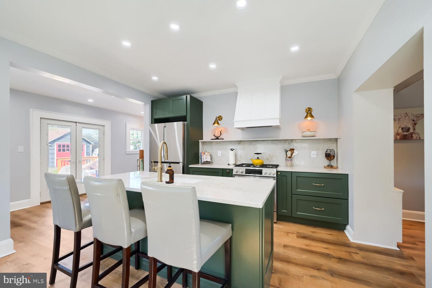 NORTH HALETHORPE - Residential