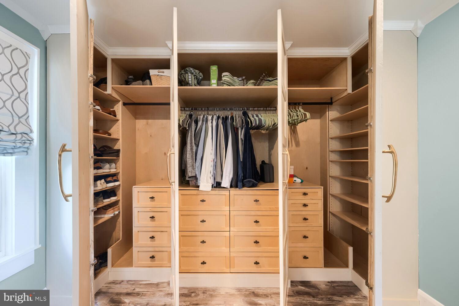 NORTH HALETHORPE - Residential