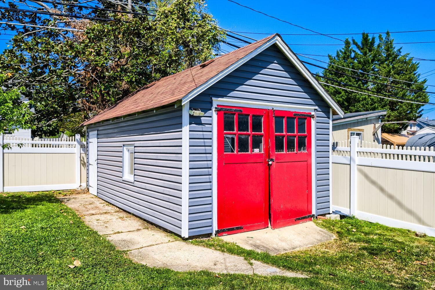 NORTH HALETHORPE - Residential