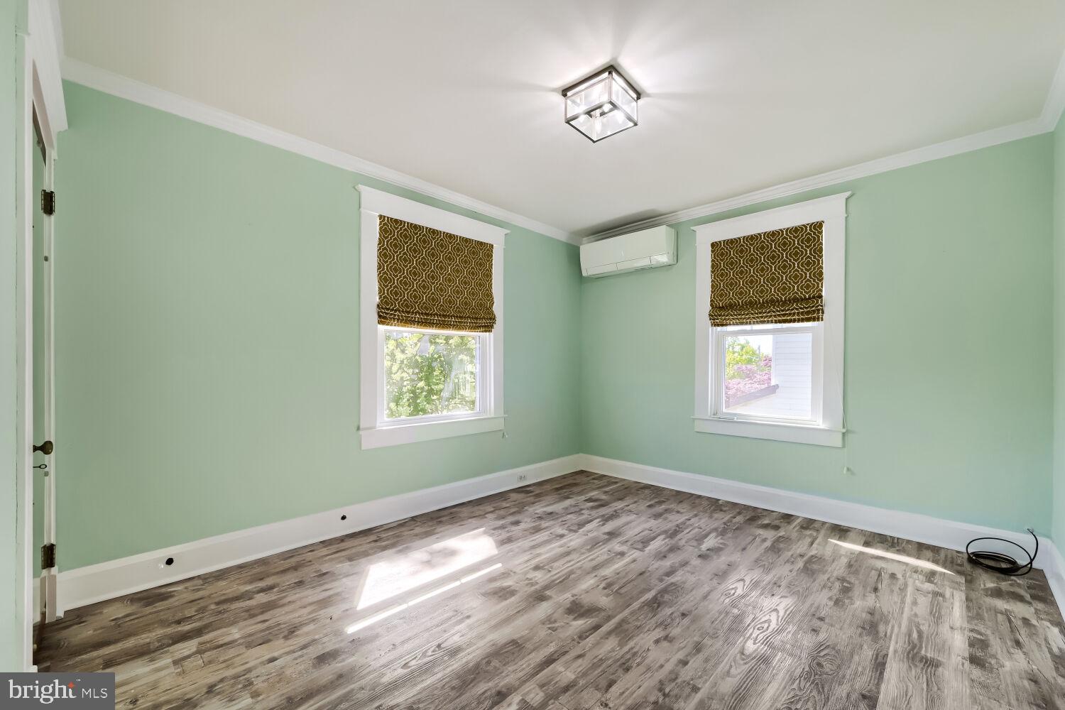 NORTH HALETHORPE - Residential