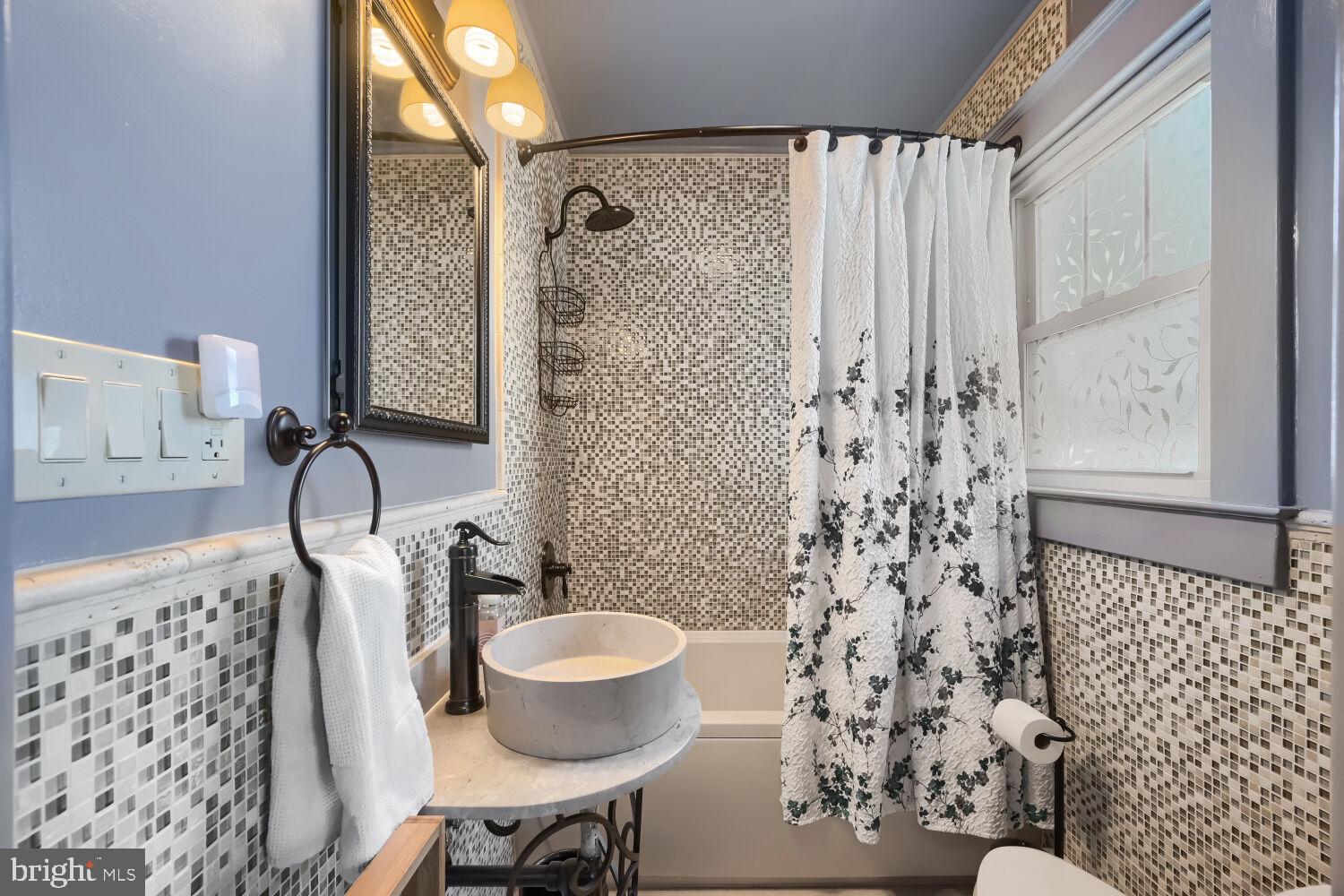 NORTH HALETHORPE - Residential