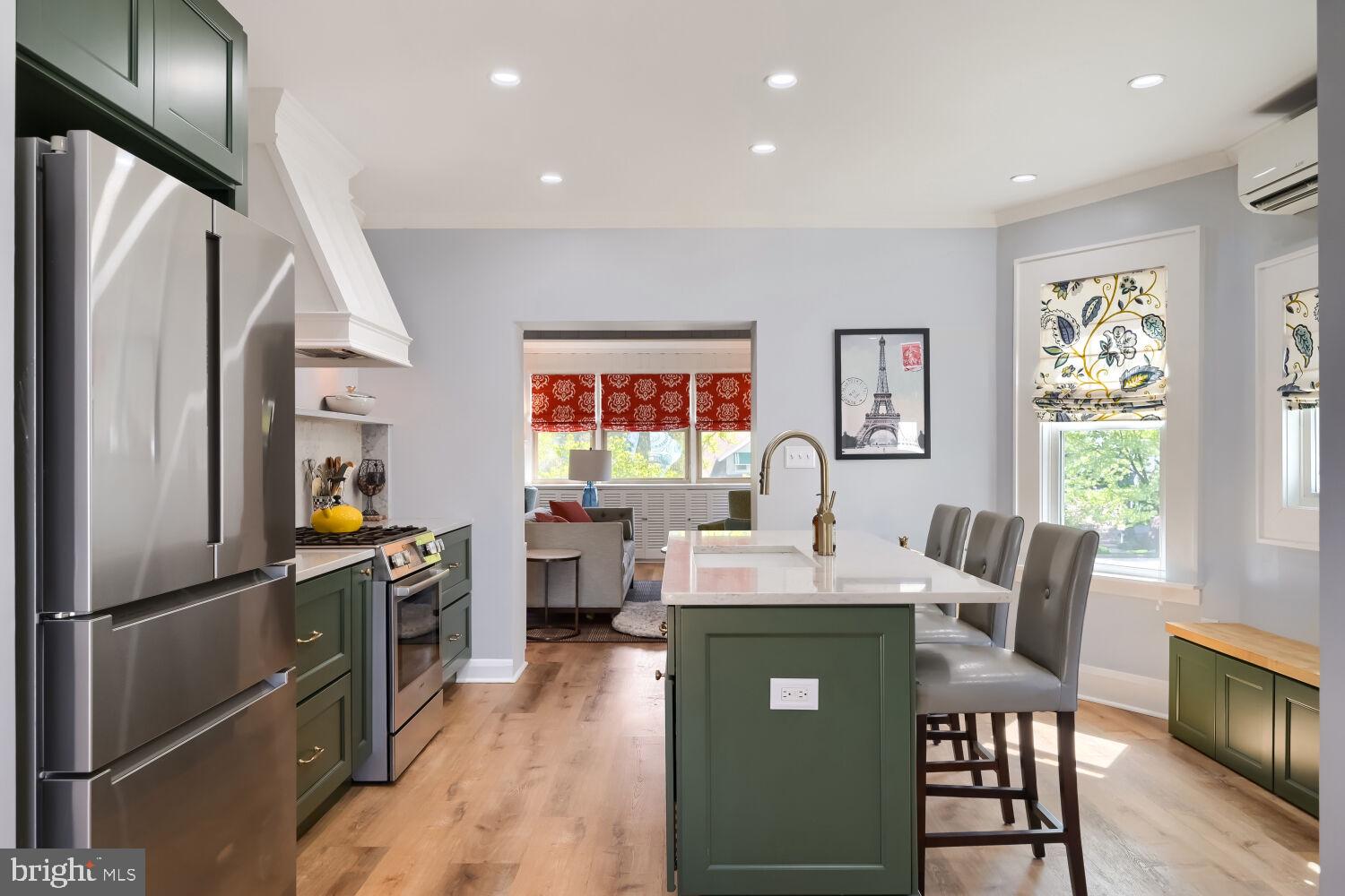 NORTH HALETHORPE - Residential