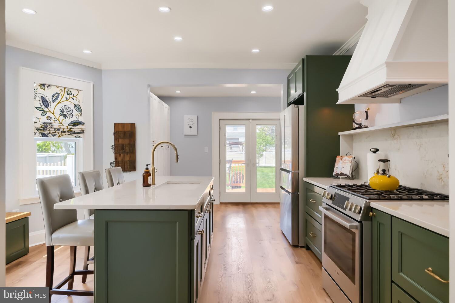 NORTH HALETHORPE - Residential