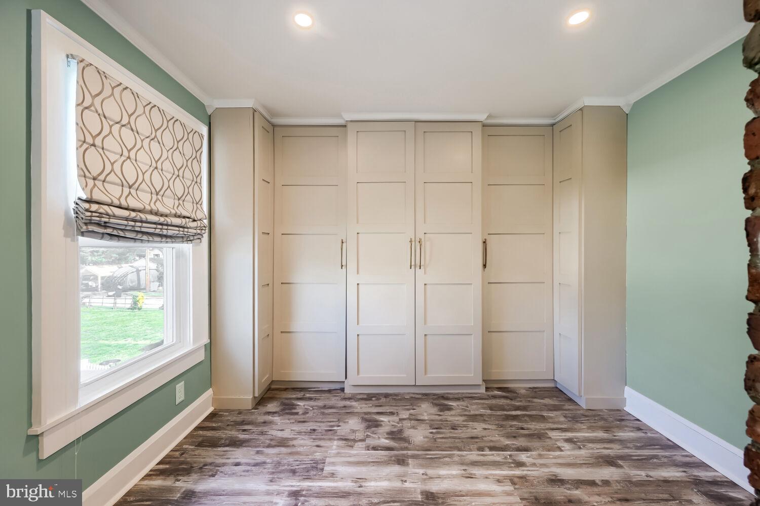 NORTH HALETHORPE - Residential