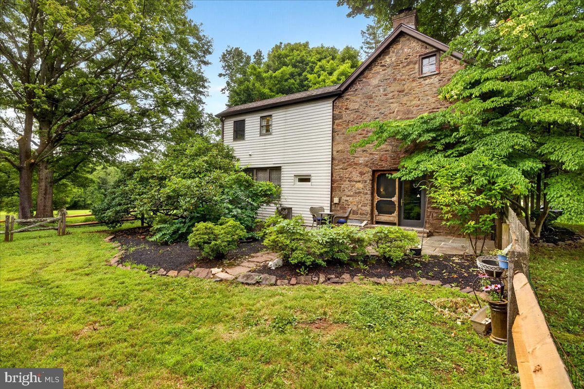 2527 HILLTOWN PIKE