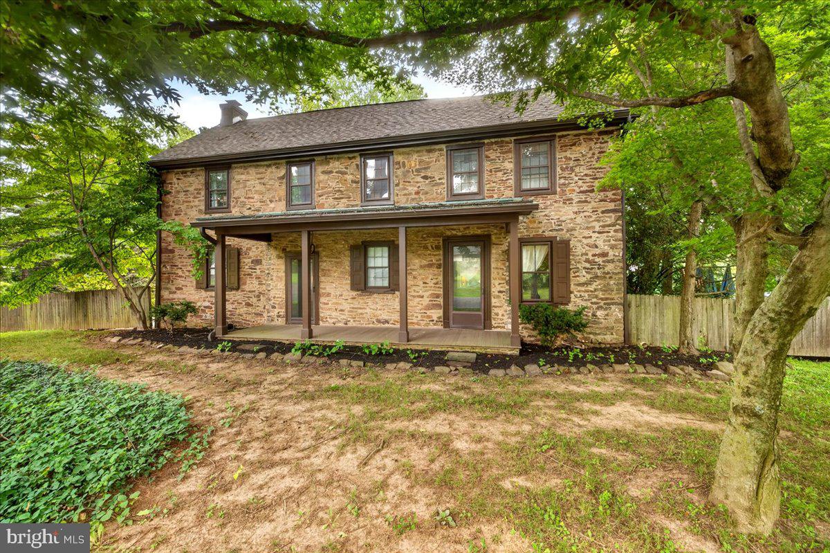 2527 HILLTOWN PIKE