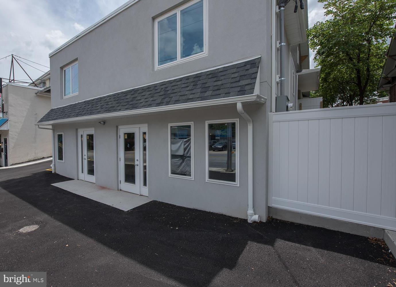 840 MONTGOMERY AVENUE