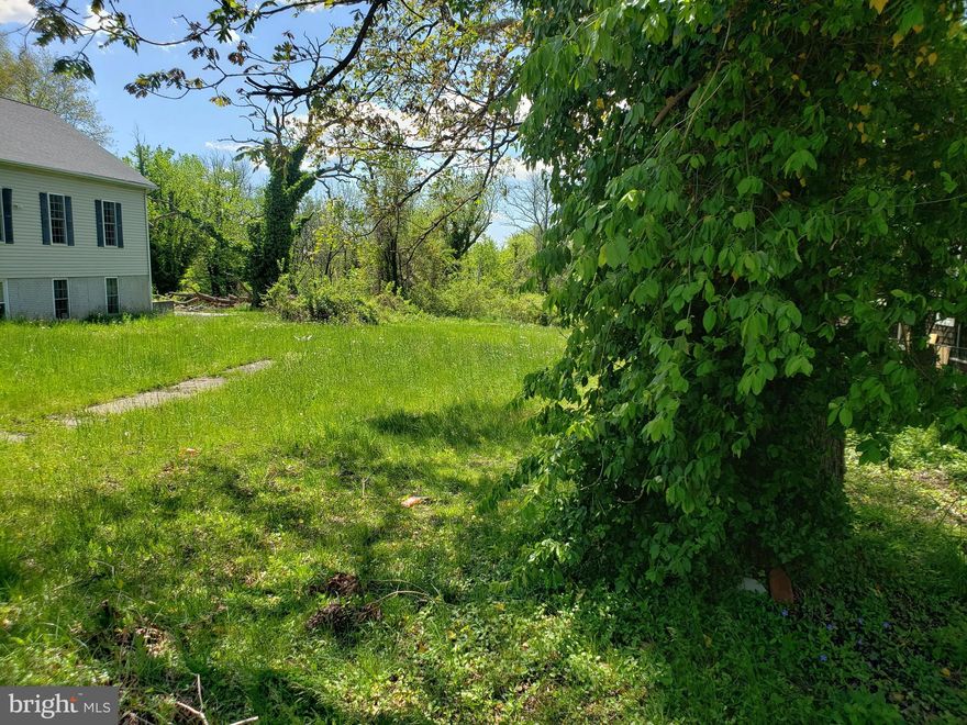 EXCELLENT DEVELOPMENT OPPORTUNITY! HUGE LOT OF LAND IN GREAT LOCATION! Call or Text Shraga 443-844-1020 or email shraga@themdteam.com