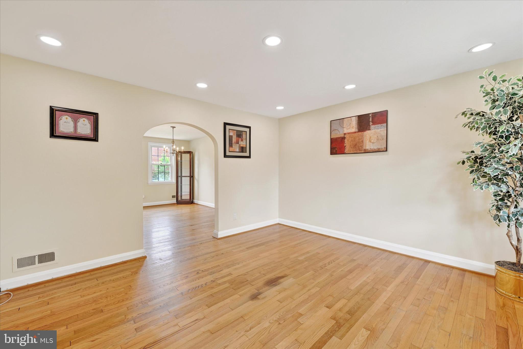8352 LOCH RAVEN BOULEVARD