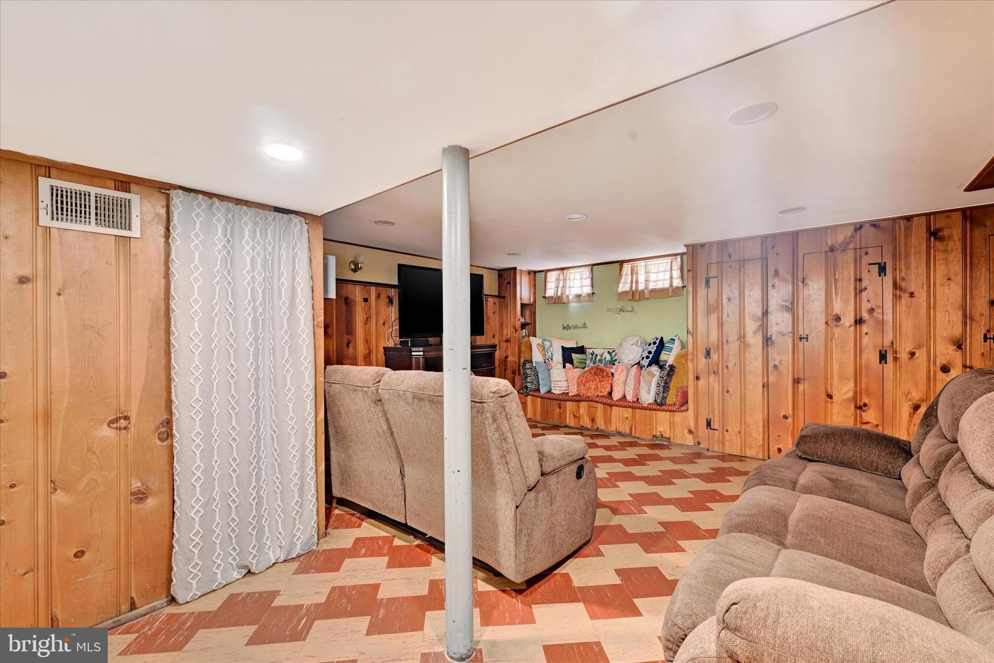 KNETTISHALL - Residential