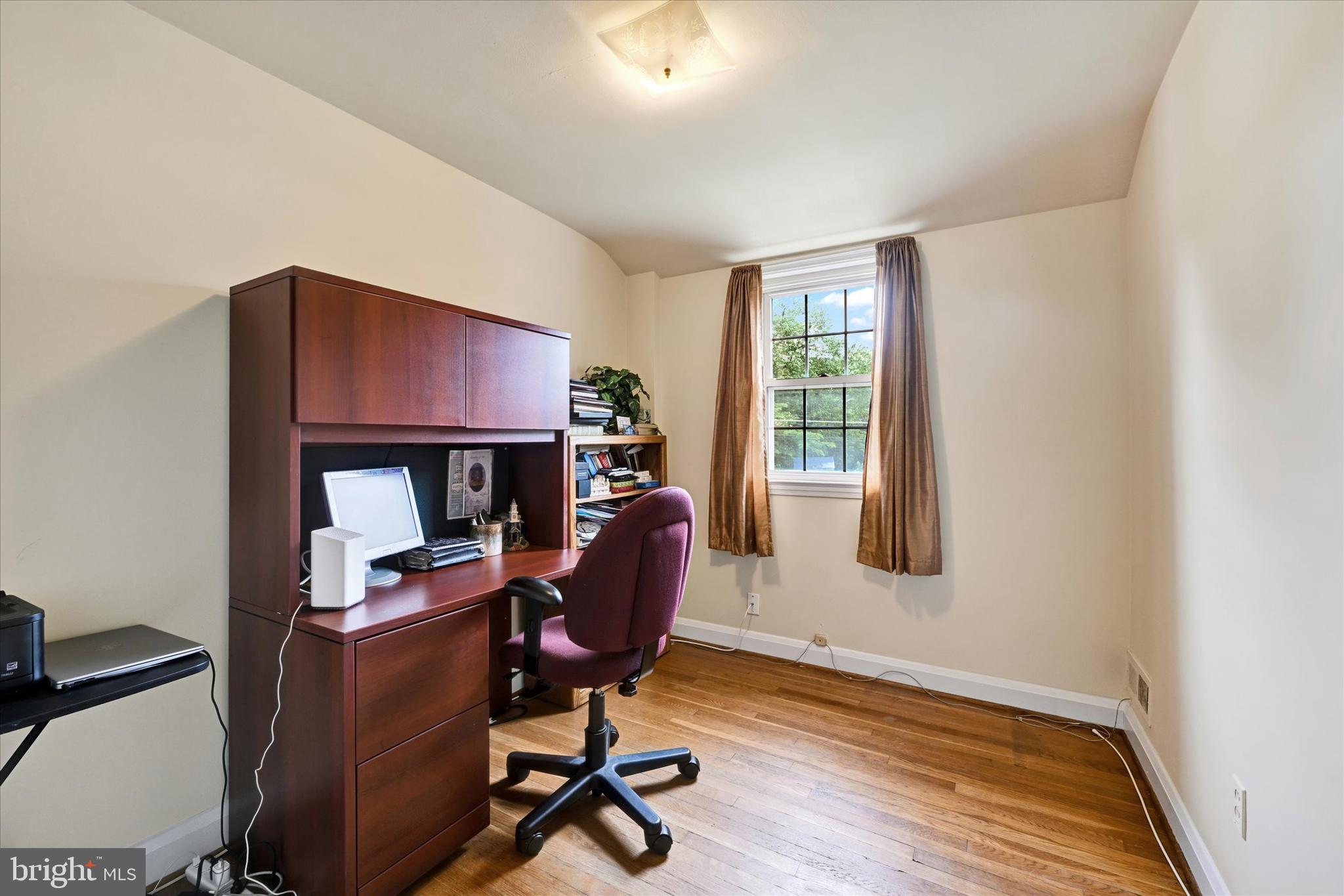 KNETTISHALL - Residential