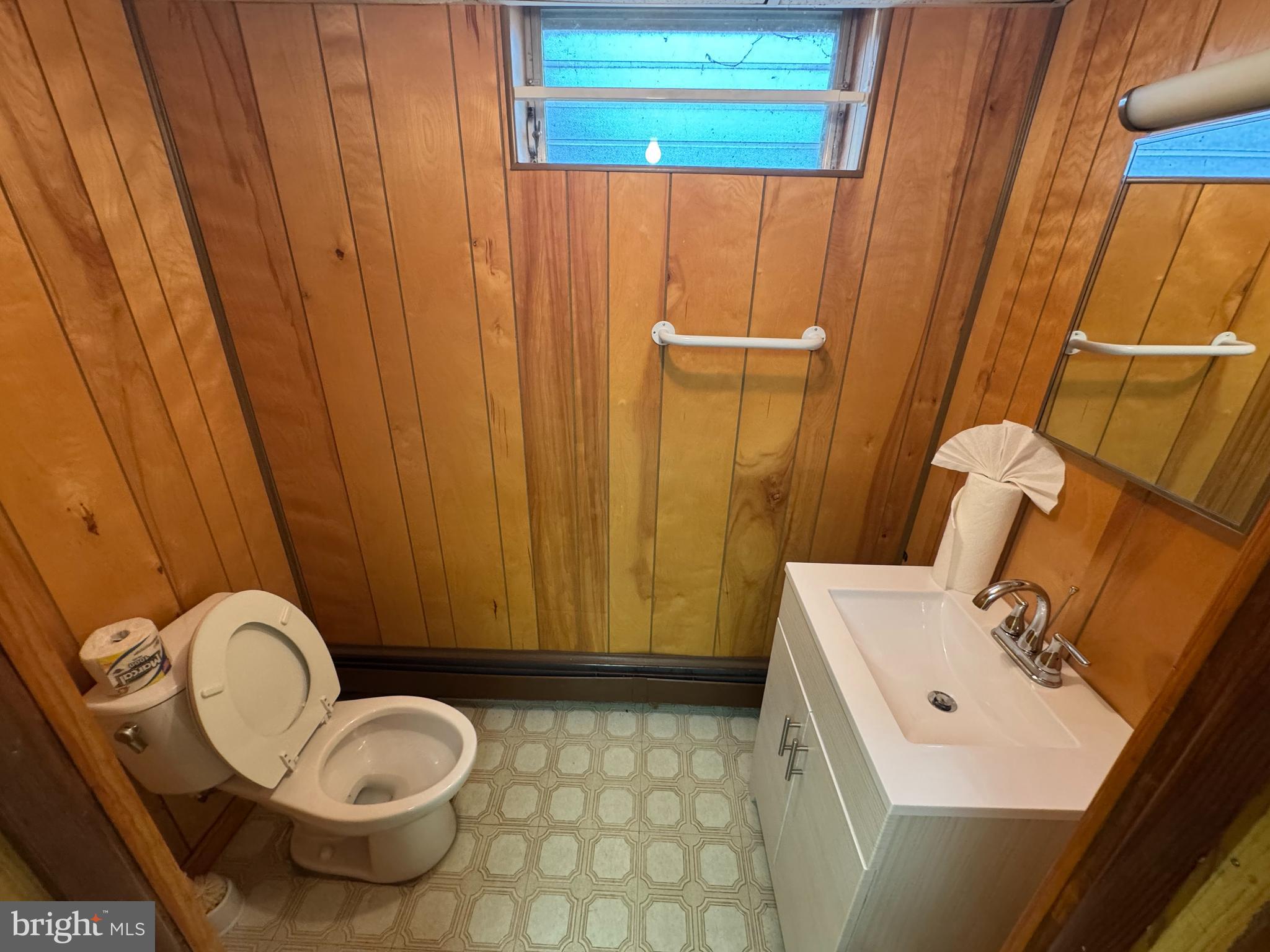 FORT WASHINGTON - Residential Lease