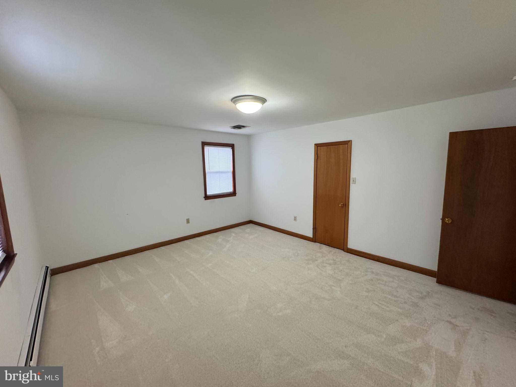 FORT WASHINGTON - Residential Lease