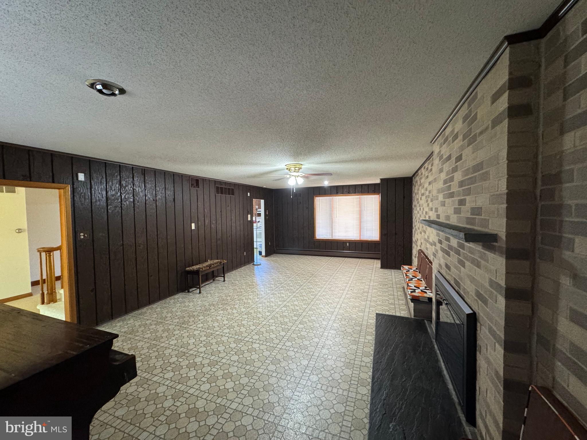 FORT WASHINGTON - Residential Lease