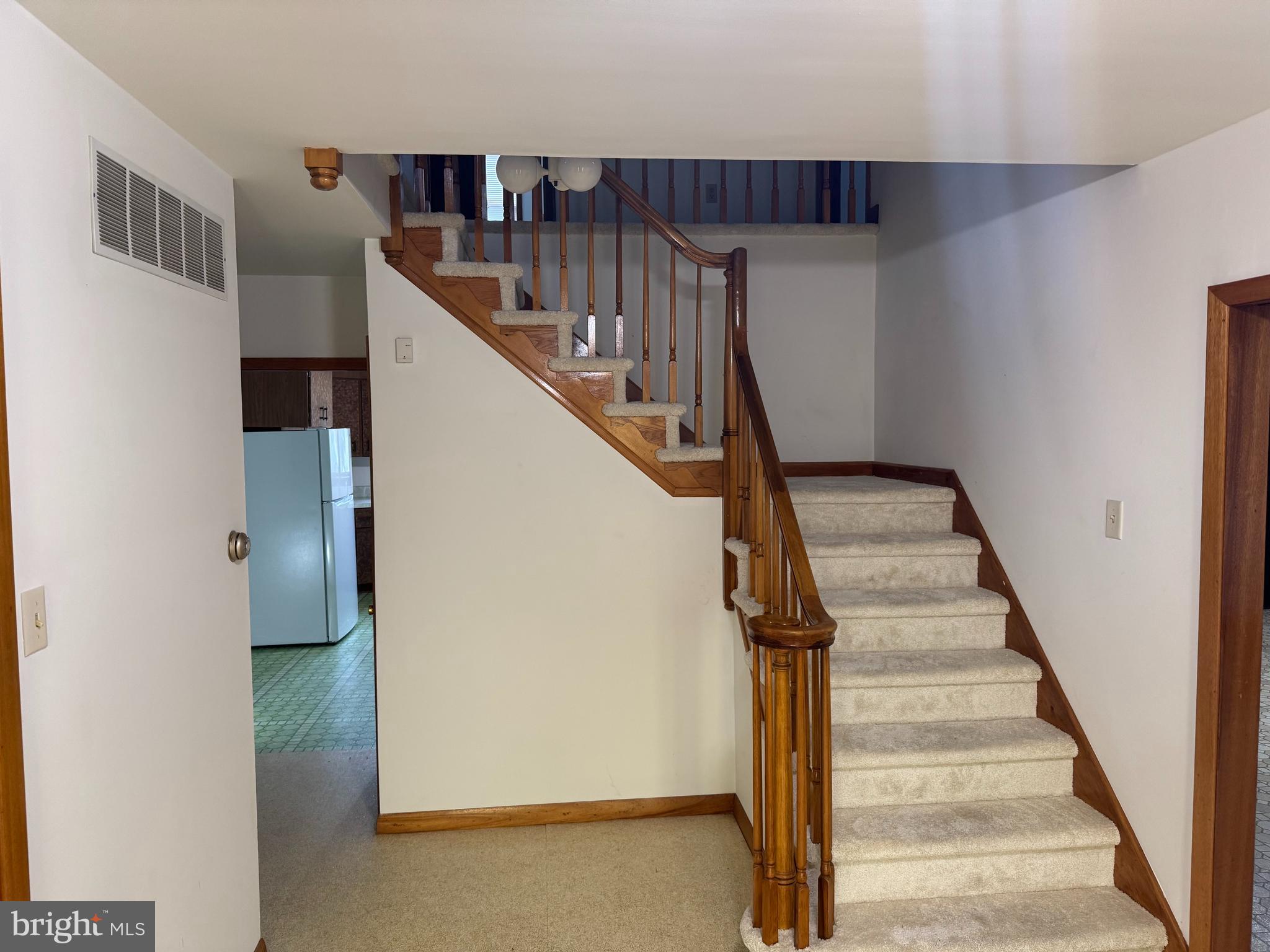 FORT WASHINGTON - Residential Lease