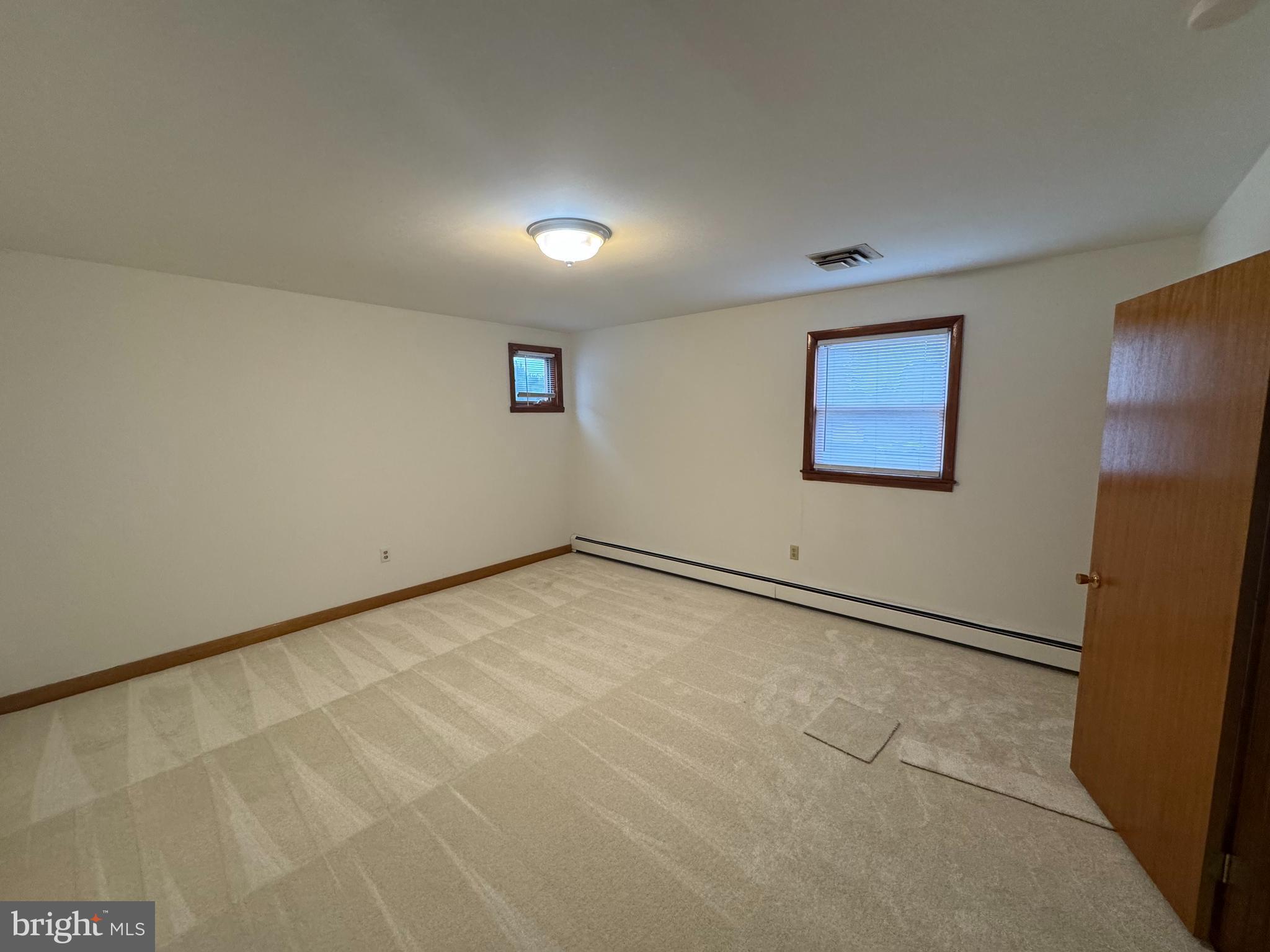 FORT WASHINGTON - Residential Lease