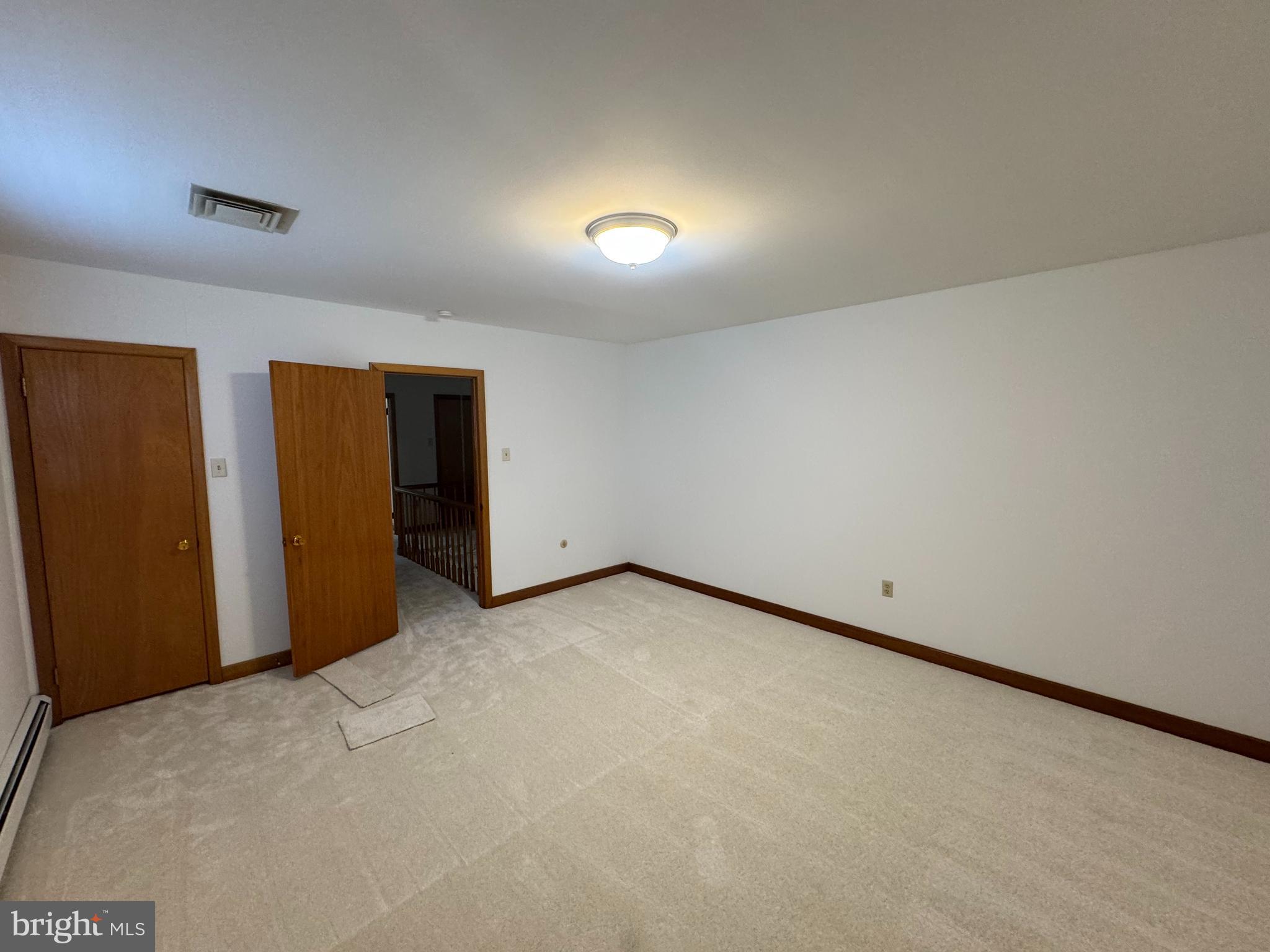 FORT WASHINGTON - Residential Lease