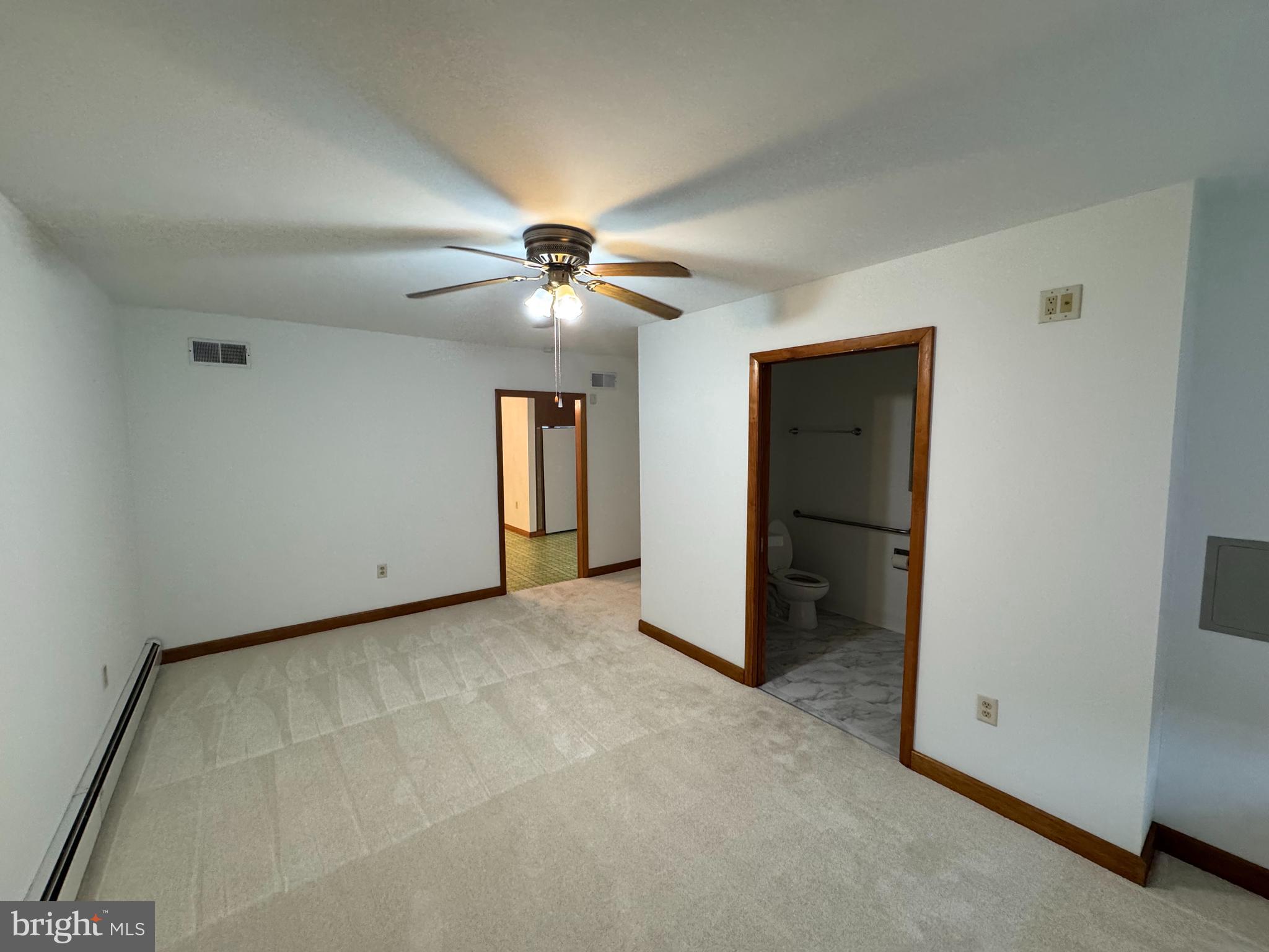 FORT WASHINGTON - Residential Lease