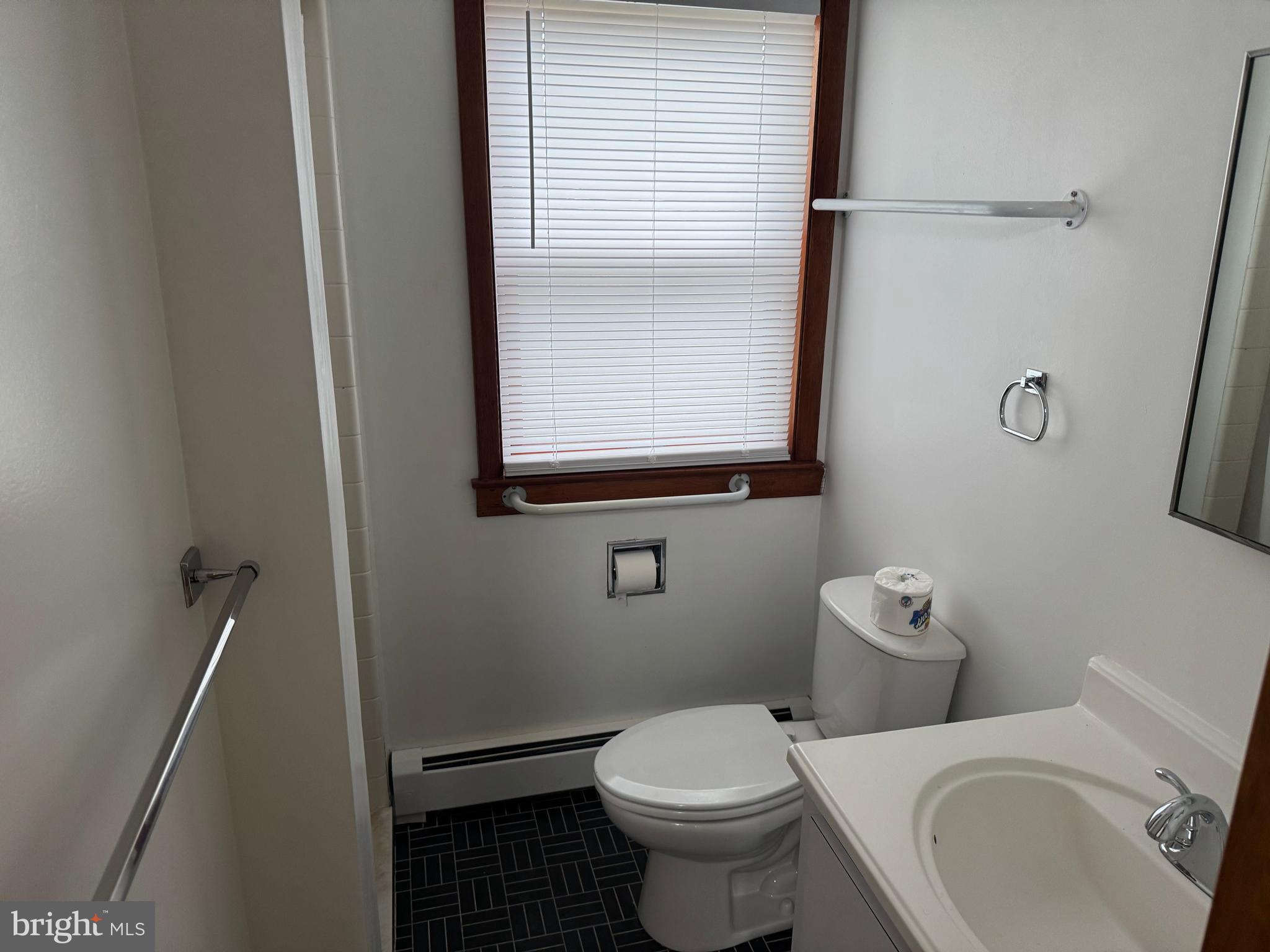 FORT WASHINGTON - Residential Lease