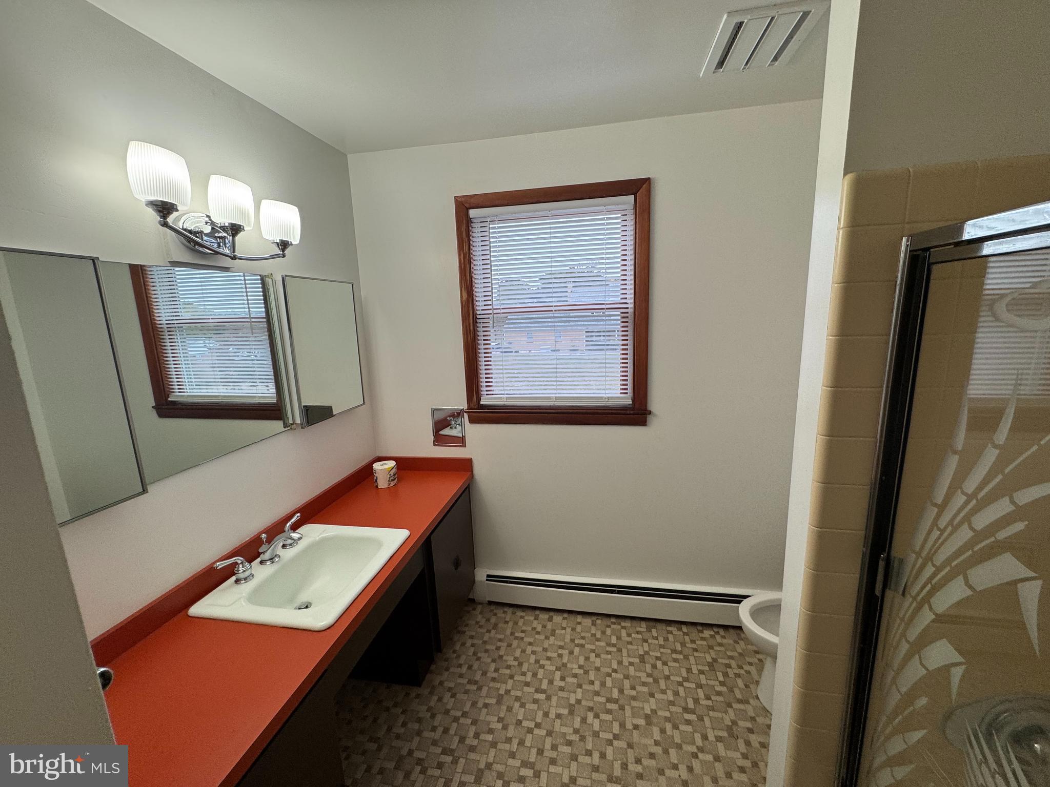 FORT WASHINGTON - Residential Lease