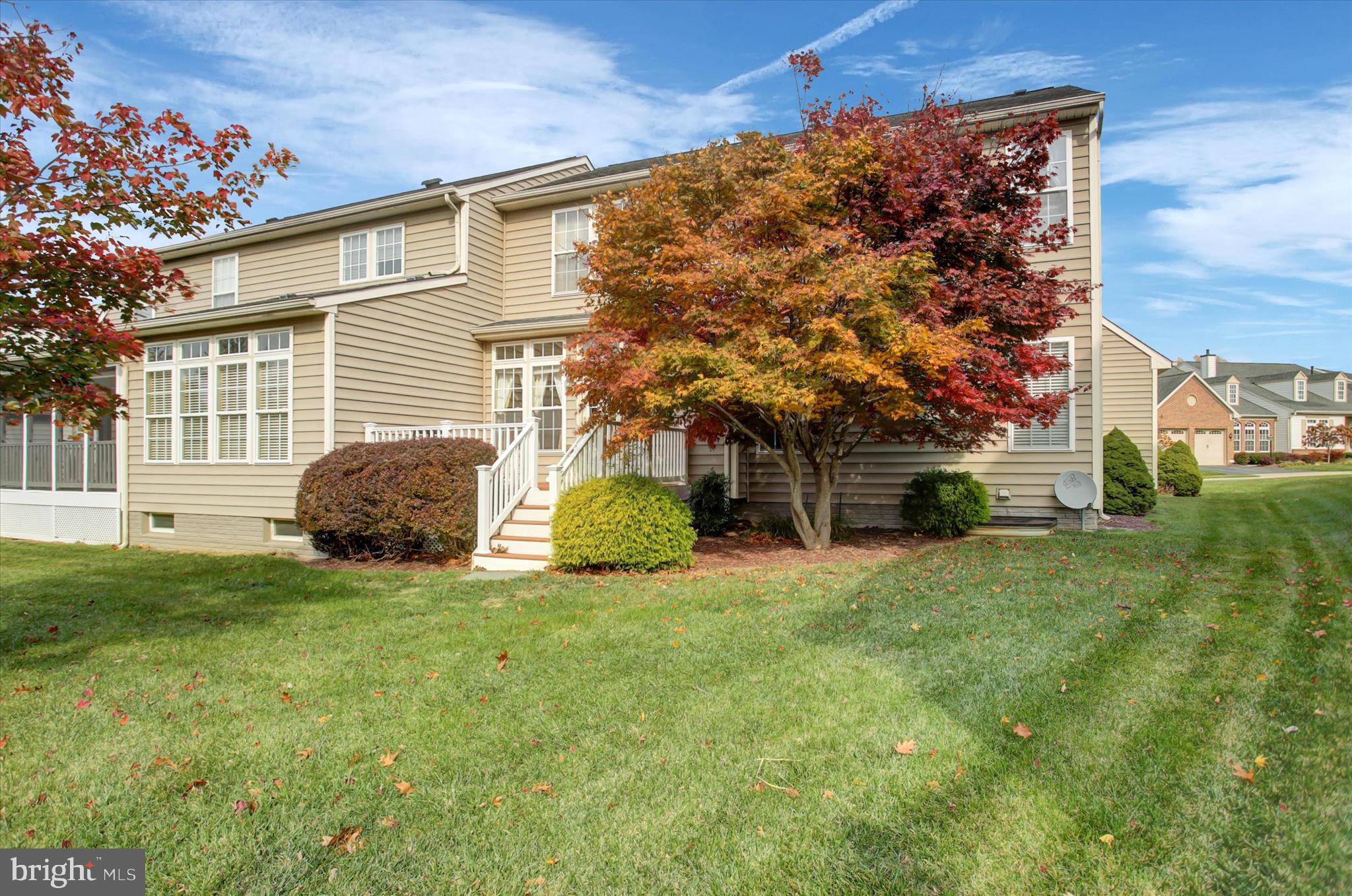 SIGNATURE CLUB AT GREENVIEW - Residential