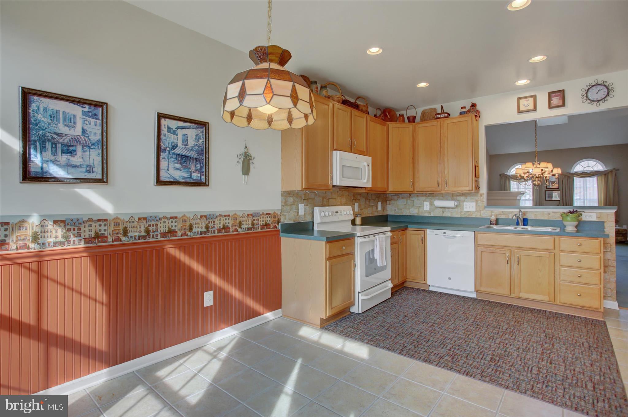 SIGNATURE CLUB AT GREENVIEW - Residential